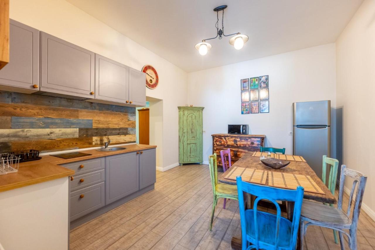 Cozyflat In The Central Arad Zewnętrze zdjęcie