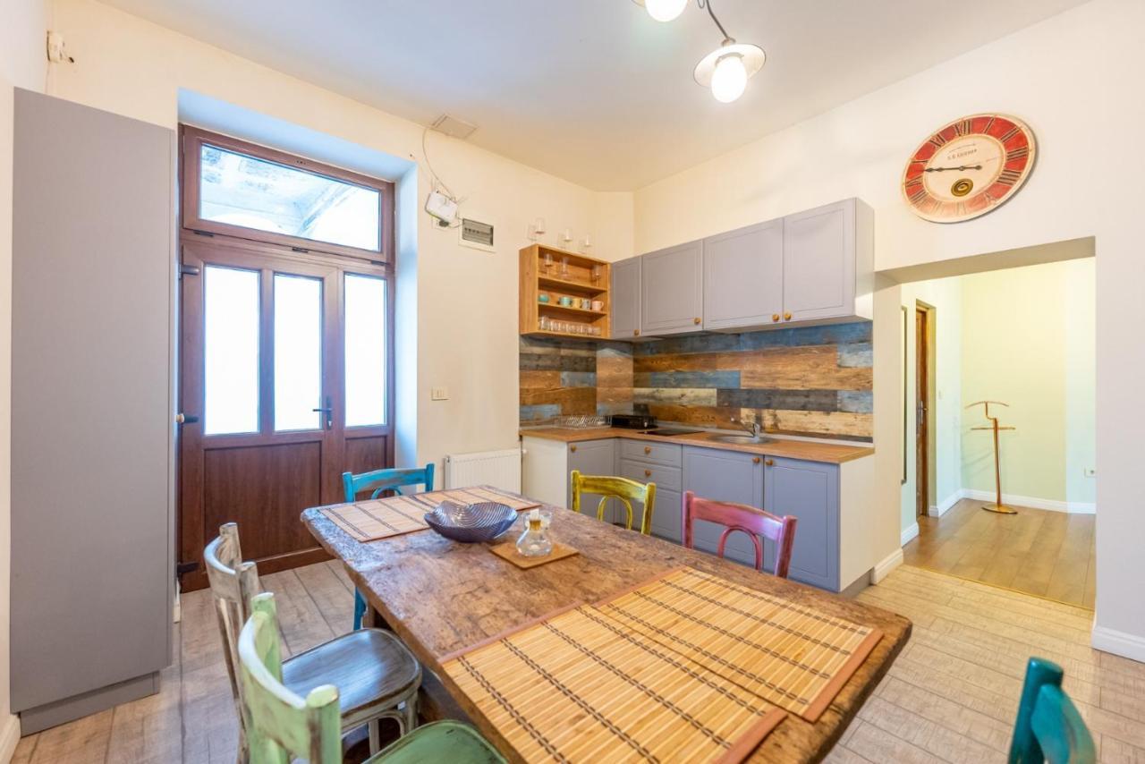 Cozyflat In The Central Arad Zewnętrze zdjęcie