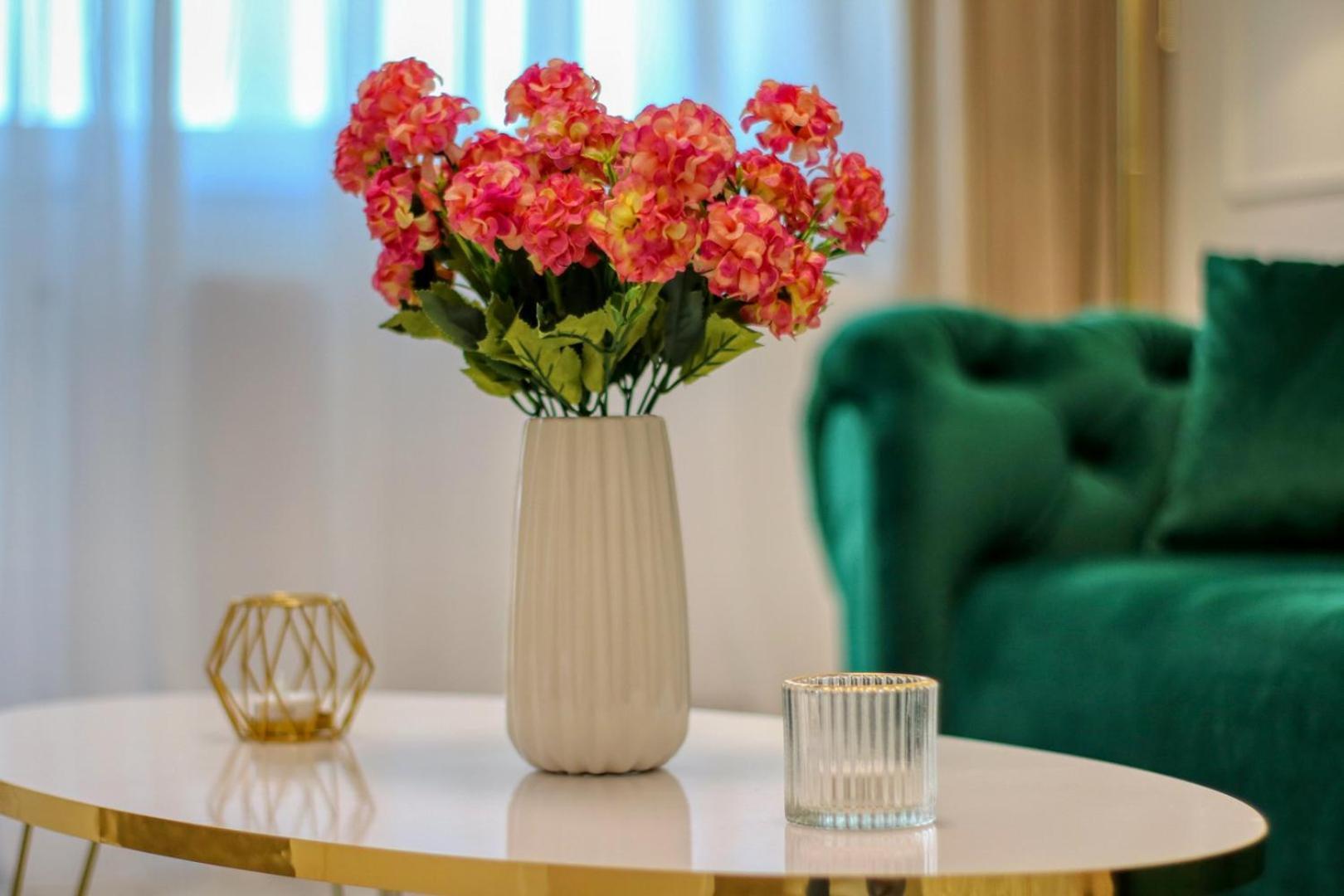 Cozyflat In The Central Arad Zewnętrze zdjęcie
